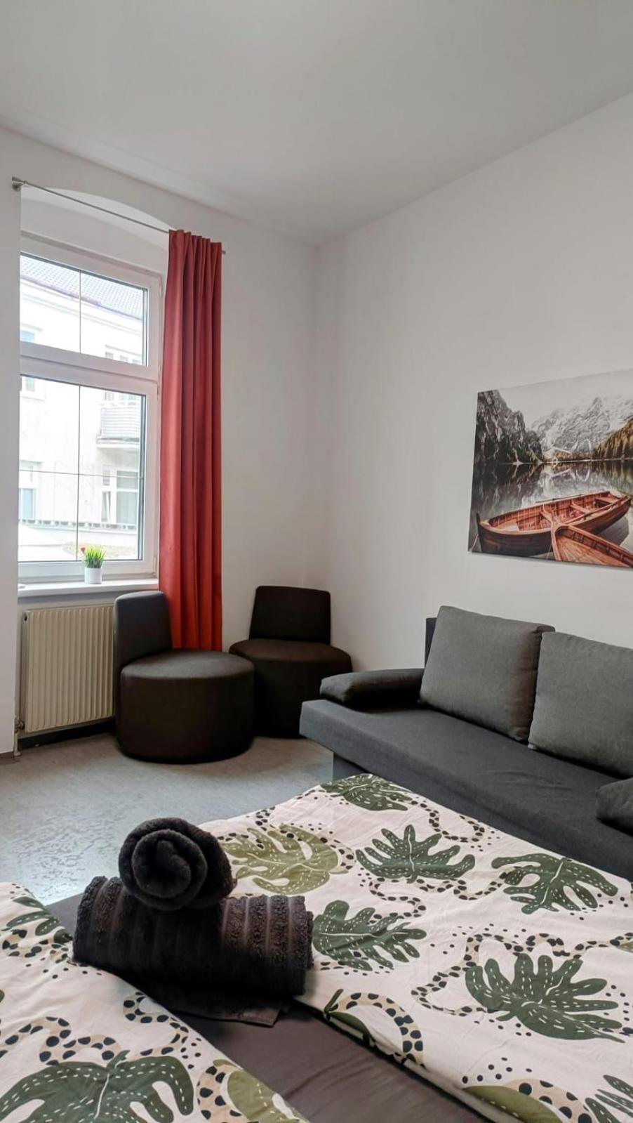 Near Schoenbrunn - Economy Rooms In Shared Apartment At Meidling Train Station Vienna Exterior photo